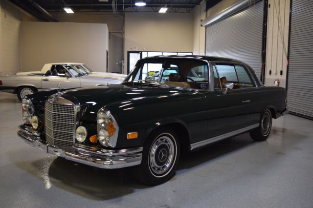 1969 Mercedes-Benz 280SE Coupe (111 Series) Collectible 1969 Mercedes-Benz 200-Series