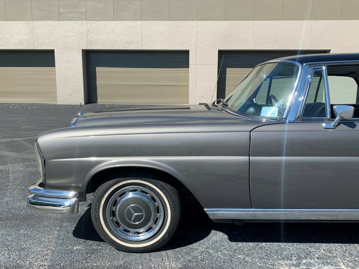 1969 Mercedes-Benz 200-Series - photo 3