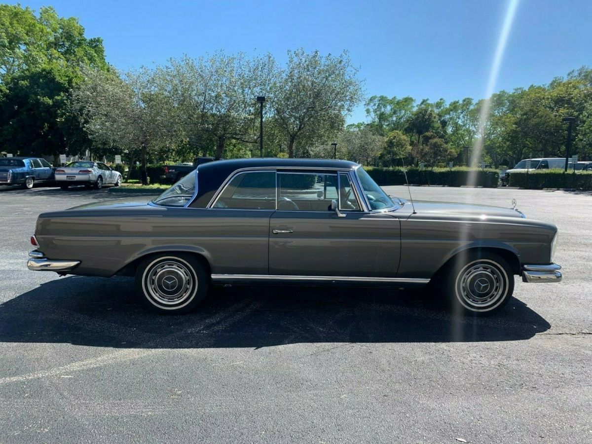 1969 Mercedes-Benz 200-Series - photo 7