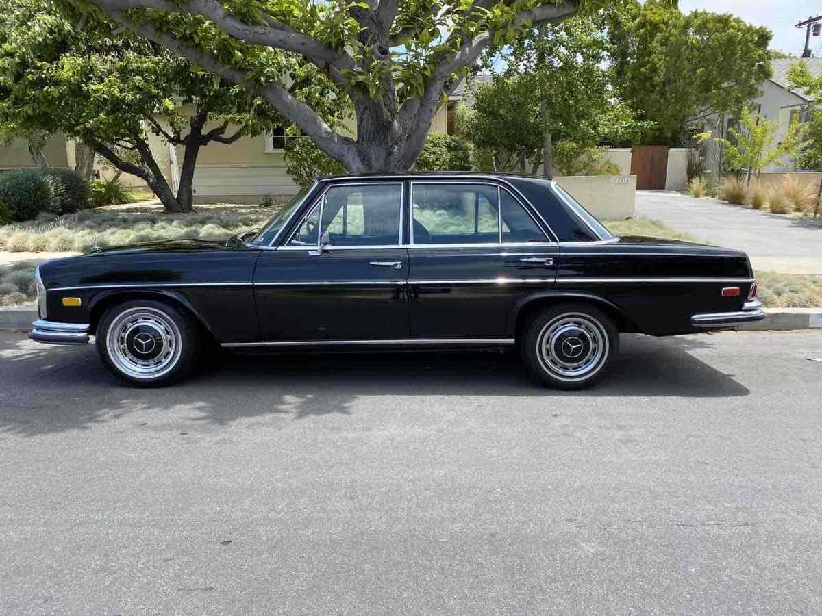 1969 Mercedes-Benz 280SE Sedan Black RWD Automatic 1969 Mercedes-Benz 280SE