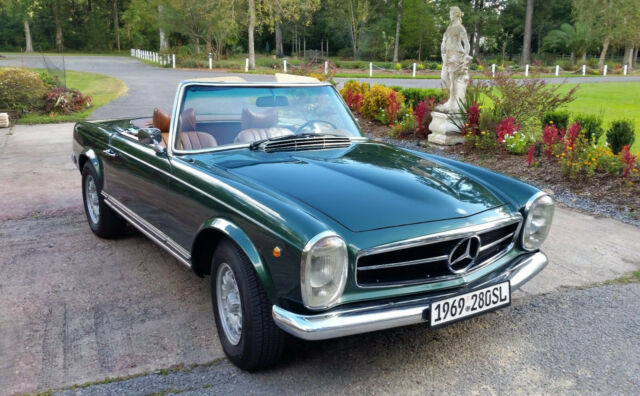1969 Mercedes-Benz 280SL 4-Speed 1969 Mercedes-Benz SL-Class