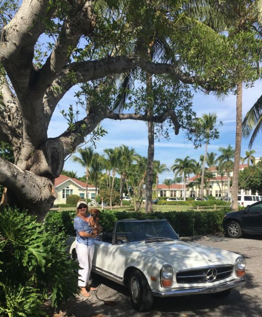 1969 Mercedes-Benz 280SL Silkie Smooth 4 Speed Manual Transmision with Both Tops 1969 Mercedes-Benz SL-Class 280SL