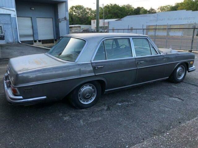 1969 Mercedes-Benz 300-Series CLEAN TITLE / AC / 82K MILES - photo 4