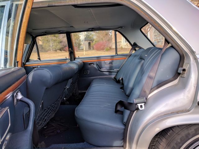 1969 Mercedes-Benz 300-Series 4-door sedan - photo 11