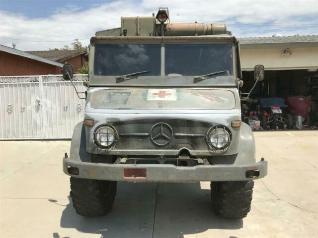 1969 Mercedes-Benz Unimog 404s Ambulance - photo 4