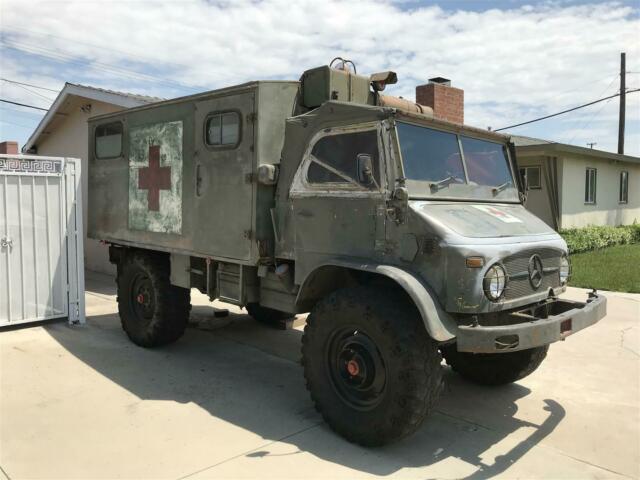 1969 Mercedes-Benz Unimog 404s Ambulance - photo 5