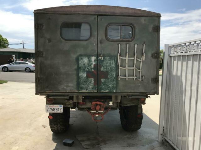 1969 Mercedes-Benz Unimog 404s Ambulance - photo 6