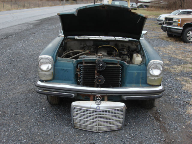 1969 Mercedes-Benz 200-Series - photo 3