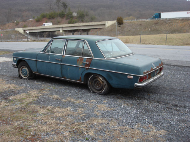 1969 Mercedes-Benz 200-Series - photo 9