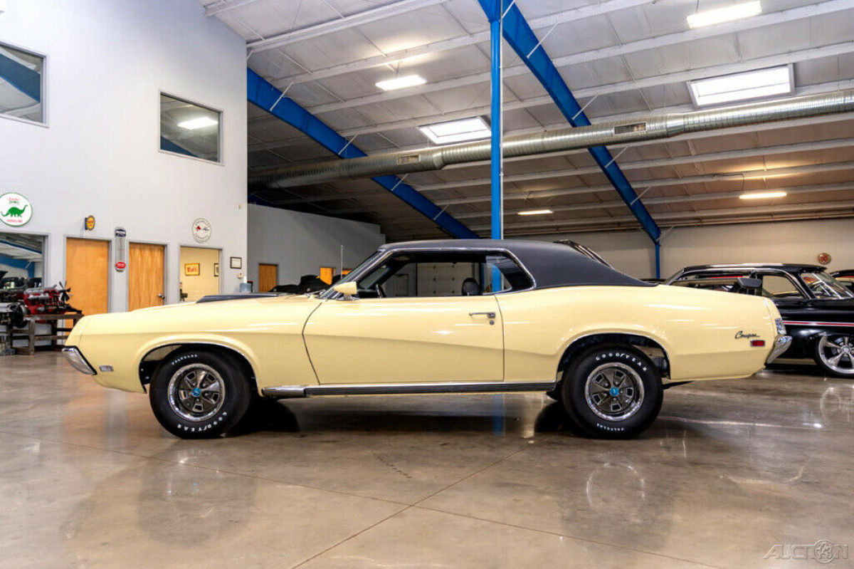 1969 Mercury Cougar - photo 2