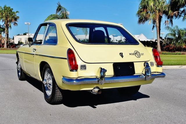 1969 MG MGB GT Coupe Absolutely Beautiful - photo 3