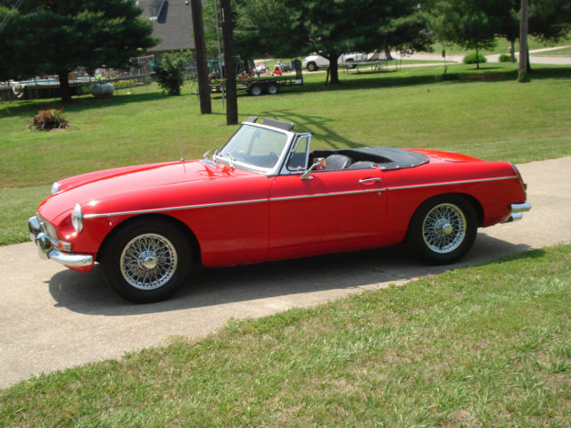 1969 MG MGB - photo 2