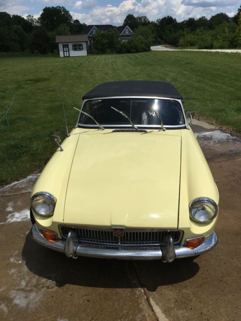1969 MG MGB Convertible - photo 4