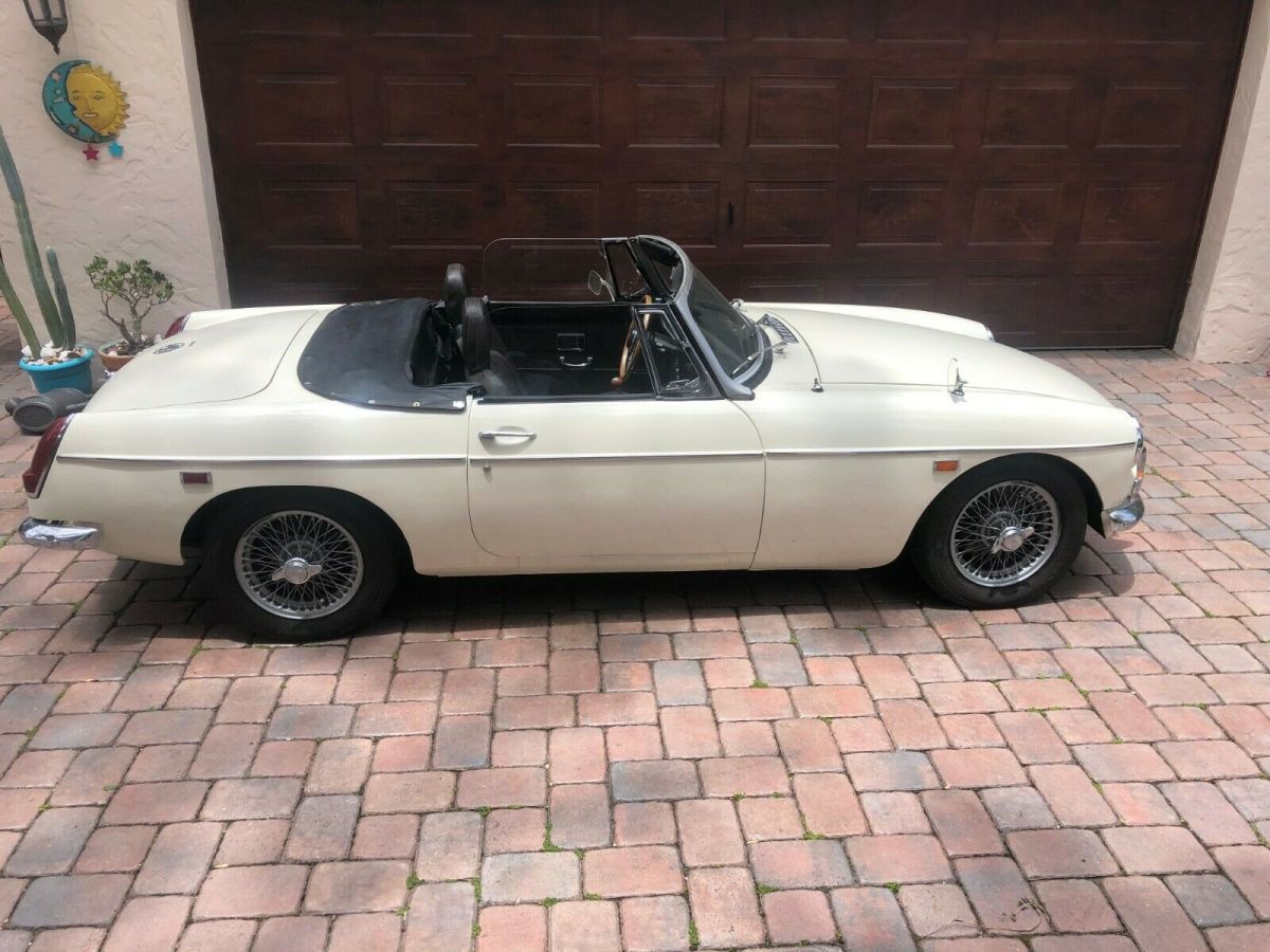 1969 MG MGB Roadster - photo 3