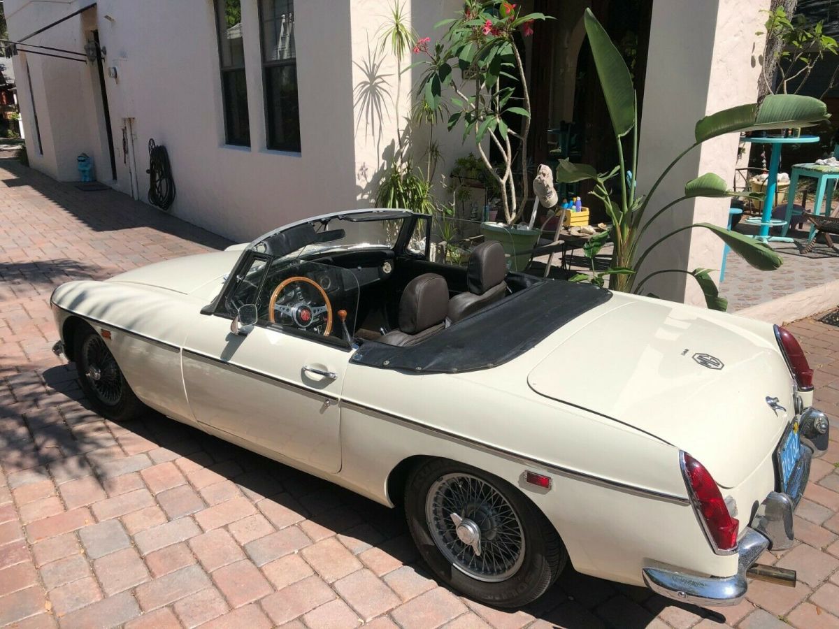 1969 MG MGB Roadster - photo 4