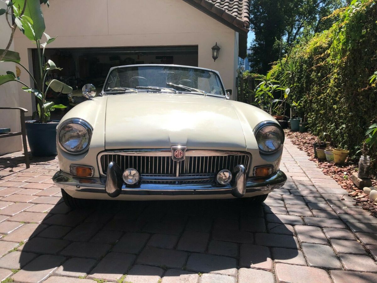 1969 MG MGB Roadster - photo 5