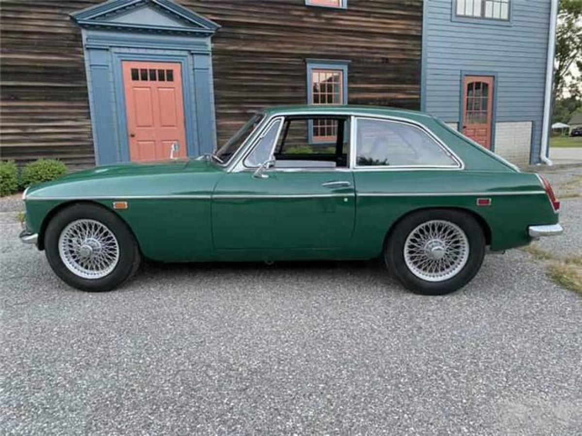 1969 MG MGC GT Two door coupe - photo 6