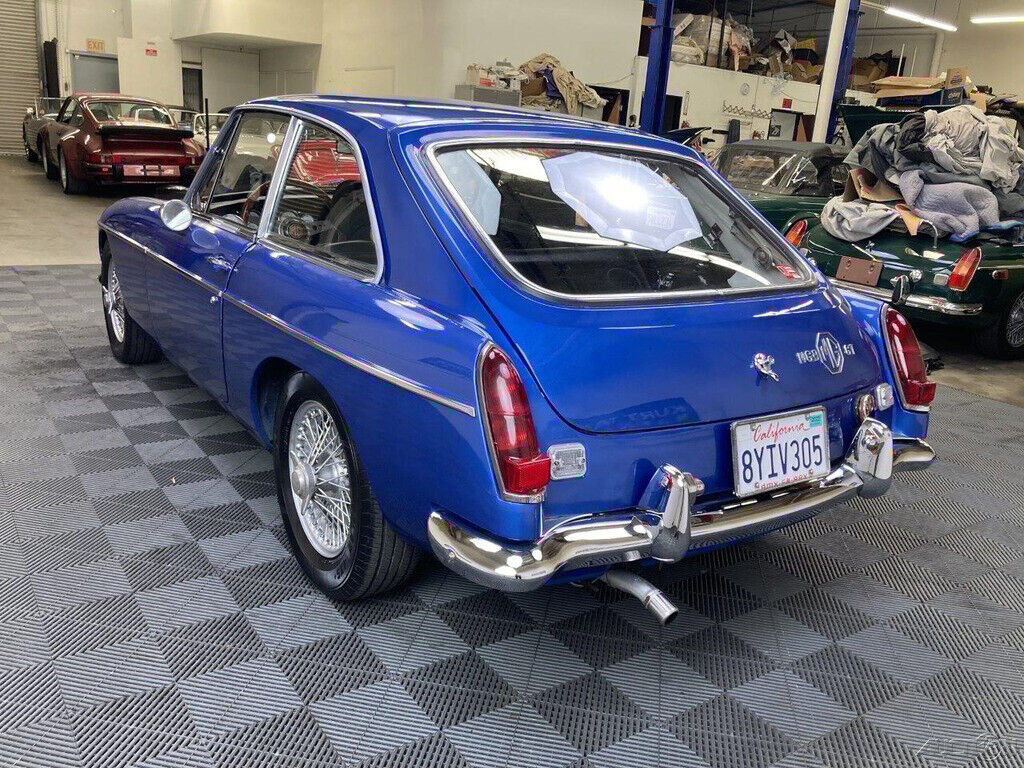 1969 MG MGB 1969 MGB GT SPORTS COUPE. LE MANS BLUE METALLIC - photo 11
