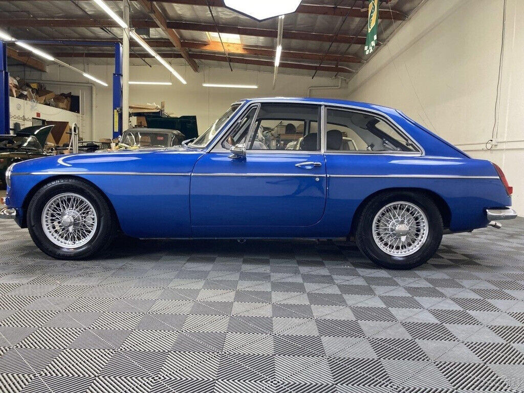 1969 MG MGB 1969 MGB GT SPORTS COUPE. LE MANS BLUE METALLIC - photo 12