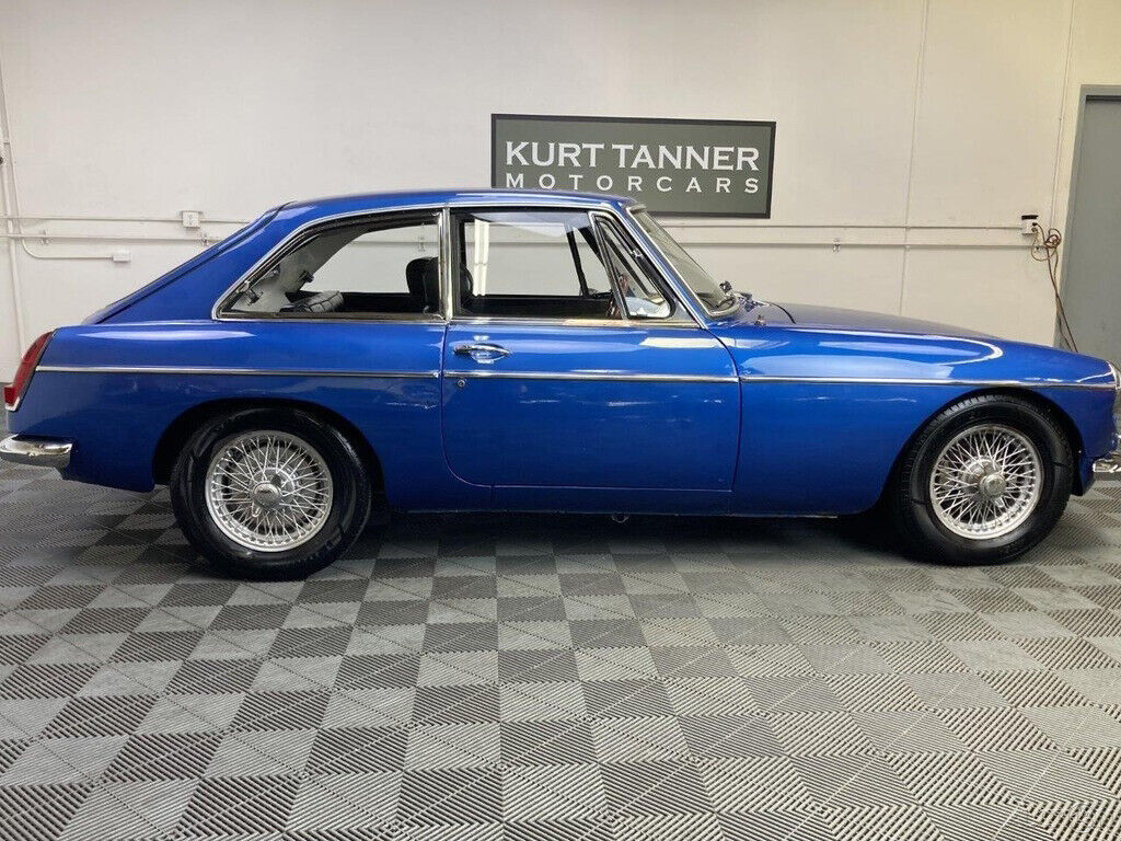 1969 MG MGB 1969 MGB GT SPORTS COUPE. LE MANS BLUE METALLIC - photo 7