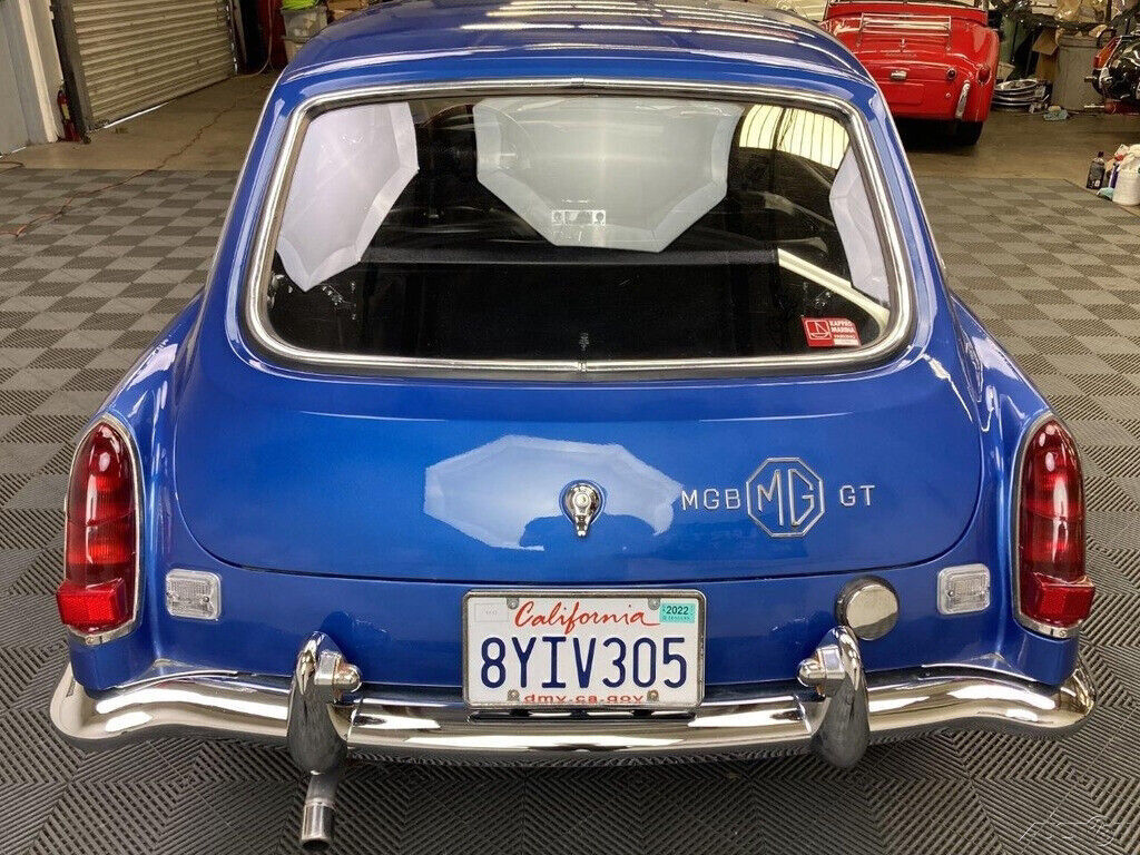 1969 MG MGB 1969 MGB GT SPORTS COUPE. LE MANS BLUE METALLIC - photo 9