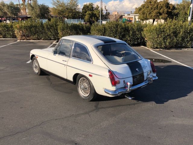 1969 MG MGB GT Coupe - photo 2