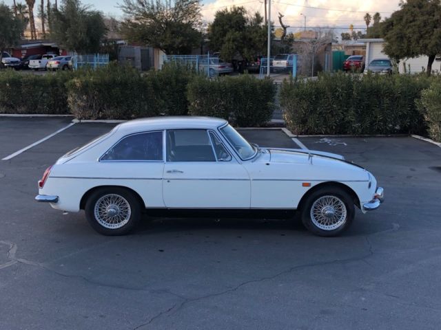 1969 MG MGB GT Coupe - photo 5