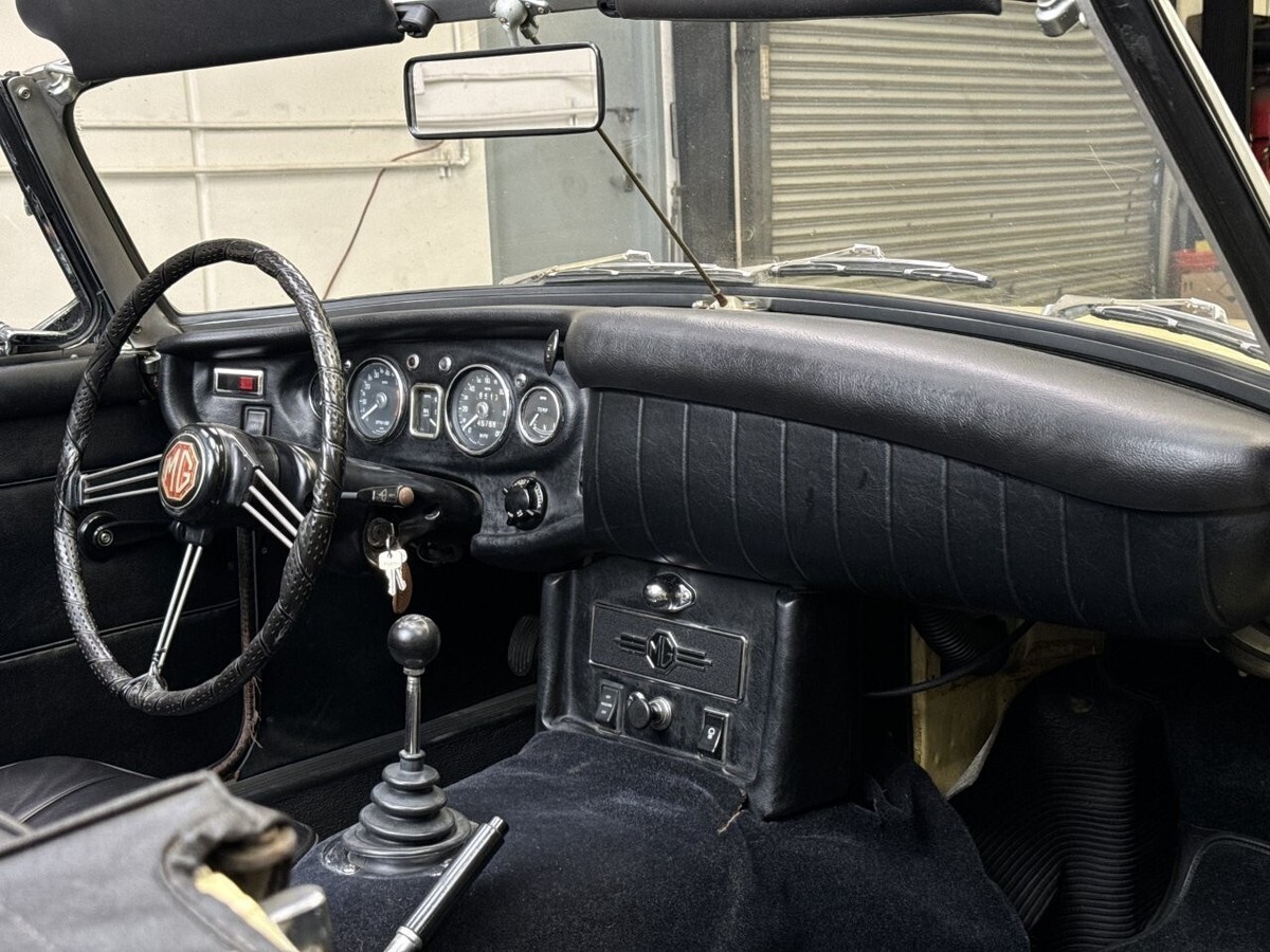 1969 MG MGB - photo 13