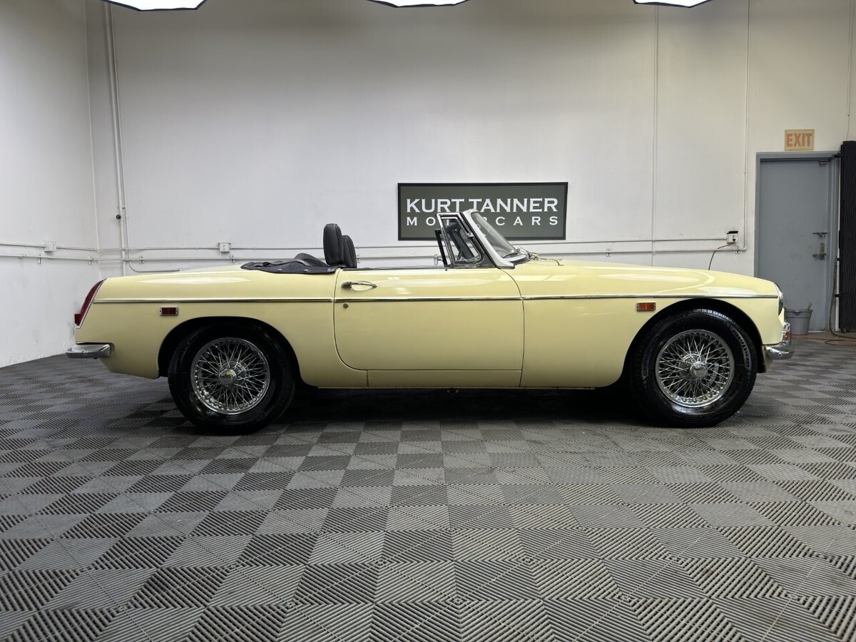 1969 MG MGB - photo 2