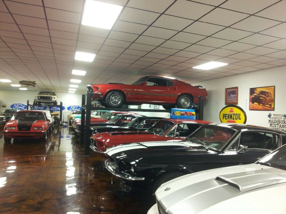 1969 Ford Mustang - photo 2