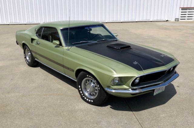 1969 Mustang Mach1 R-code, Shaker hood, 4-speed, 428 SCJ, 4.30 drag pack 1969 Ford Mustang Mach1 428 Super Cobra Jet 4-speed Drag Pack