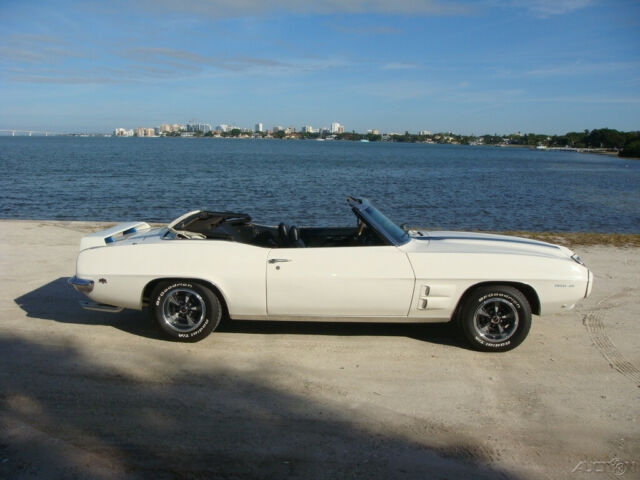 1969 Pontiac Trans Am - photo 8
