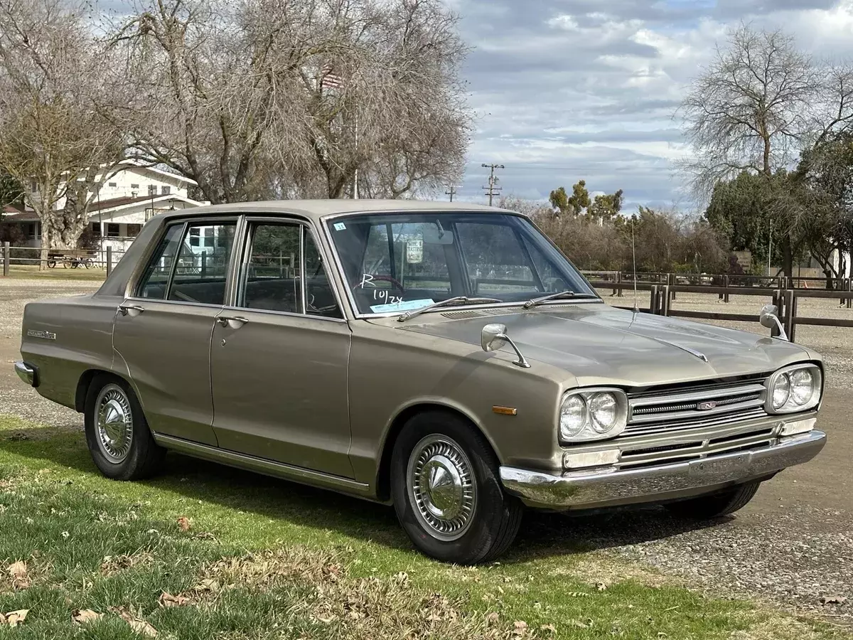 1969 Nissan Skyline Sedan Brown Deluxe 1969 Nissan Skyline Deluxe