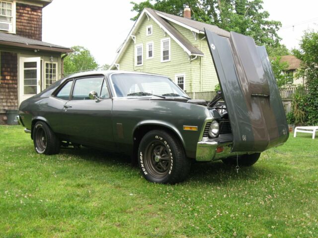 1969 Nova Custom 400cu RamAir IV Camaro Front Chassis Ford Rear - A/C Tilt Col 1969 Chevrolet Nova Deluxe A/C