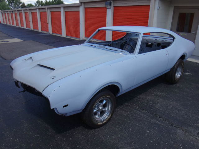 1969 Oldsmobile 442 Holiday Coupe - photo 4
