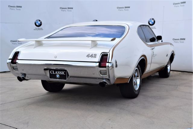 1969 Oldsmobile 442 Holiday Coupe - photo 10