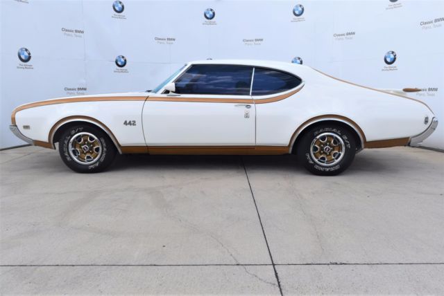 1969 Oldsmobile 442 Holiday Coupe - photo 11