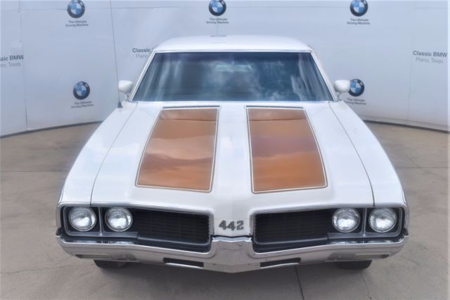 1969 Oldsmobile 442 Holiday Coupe - photo 3