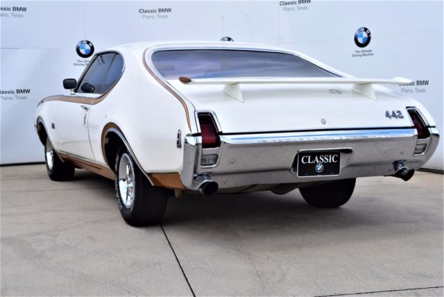 1969 Oldsmobile 442 Holiday Coupe - photo 7