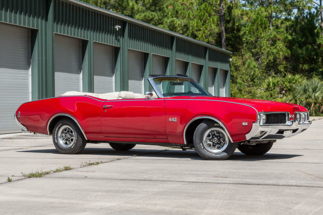 1969 Oldsmobile 442 Base Convertible 2-Door 6.6L 1969 Oldsmobile 442 Base Convertible 2-Door