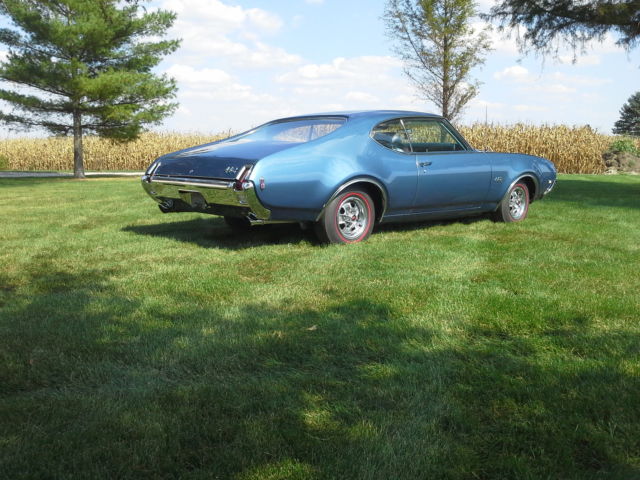 1969 Oldsmobile 442 Holiday Coupe - photo 3