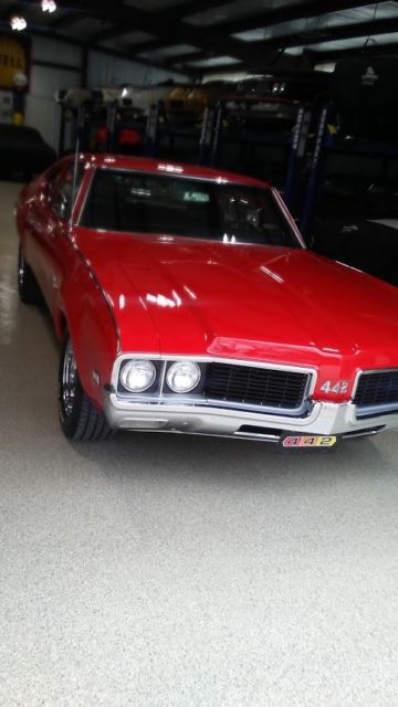 1969 Oldsmobile 442 Clone Sportsman Sedan Viper Red 1969 Oldsmobile 442 New