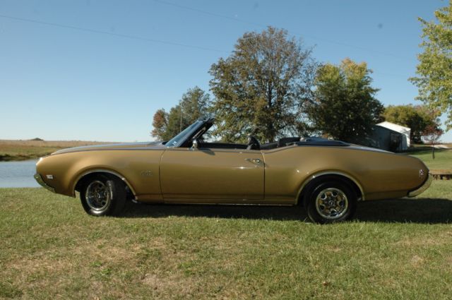 1969 Oldsmobile 442 convertible - photo 2