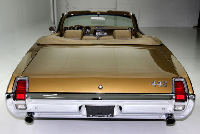 1969 Oldsmobile 442 Gold - photo 2