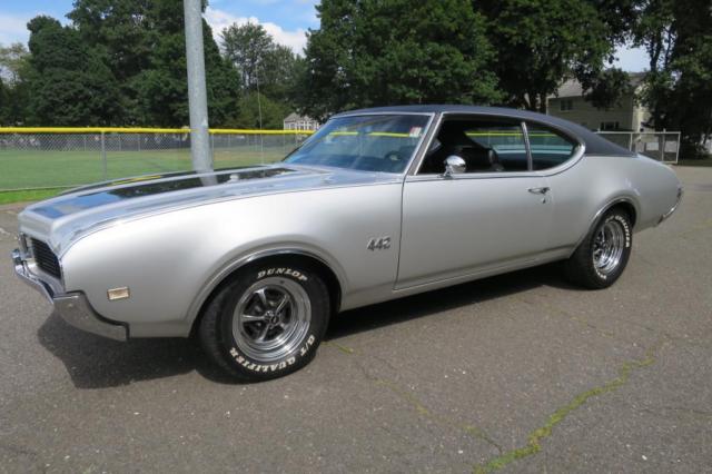 1969 OLDSMOBILE 442 HOLIDAY COUPE 400CI/350 H.P FACTORY AIR # MATCHING 1969 Oldsmobile 442 Holiday Coupe