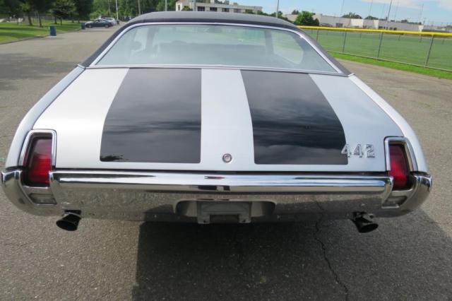 1969 Oldsmobile 442 Holiday Coupe - photo 8