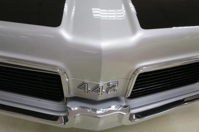 1969 Oldsmobile 442 Holiday Coupe - photo 9