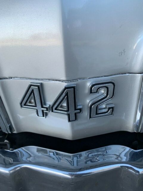 1969 Oldsmobile Cutlass Holiday Coupe - photo 12