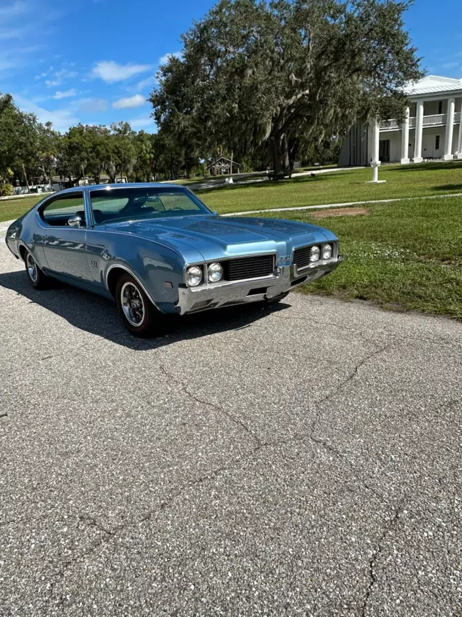 1969 Oldsmobile 442 #`s Match Highly Documented 49 k miles 1969 Oldsmobile 442 Holiday
