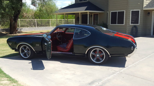 1969 Oldsmobile 442 W-32 Holiday Coupe - photo 3